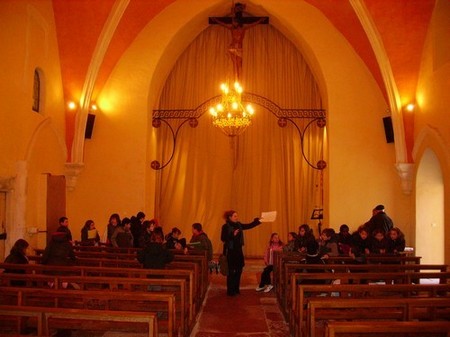 dans l'église